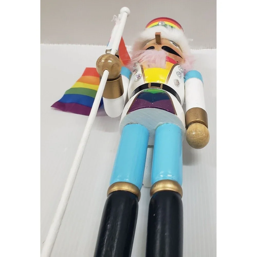 Wooden Christmas Nutcracker,14